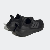 Кроссовки мужские Adidas Ultraboost Light