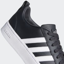 Кроссовки женские Adidas Zapatillas Court