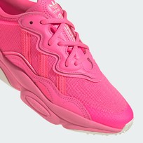 Кроссовки женские Adidas Ozweego