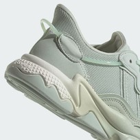 Кроссовки женские Adidas Ozweego
