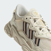 Кроссовки женские Adidas Ozweego