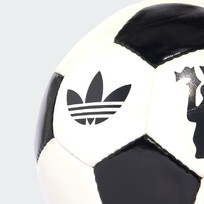 Мяч футбольный Adidas Manchester United