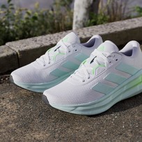 Кроссовки женские Adidas Galaxy 7